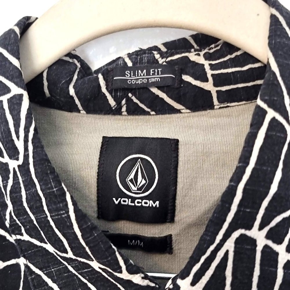 Volcom Black & Cream Abstract Print Slim Fit Short Sleeve Button Up Shirt SZ M - Picture 3 of 10